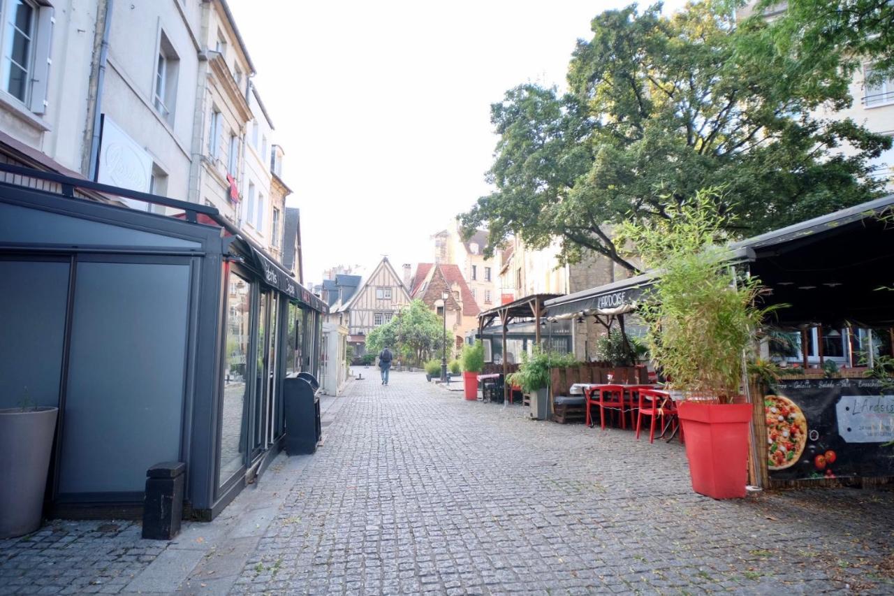 Le Perroquet Fringant, Rue Pietonne Et Quartier Historique Caen Exterior foto