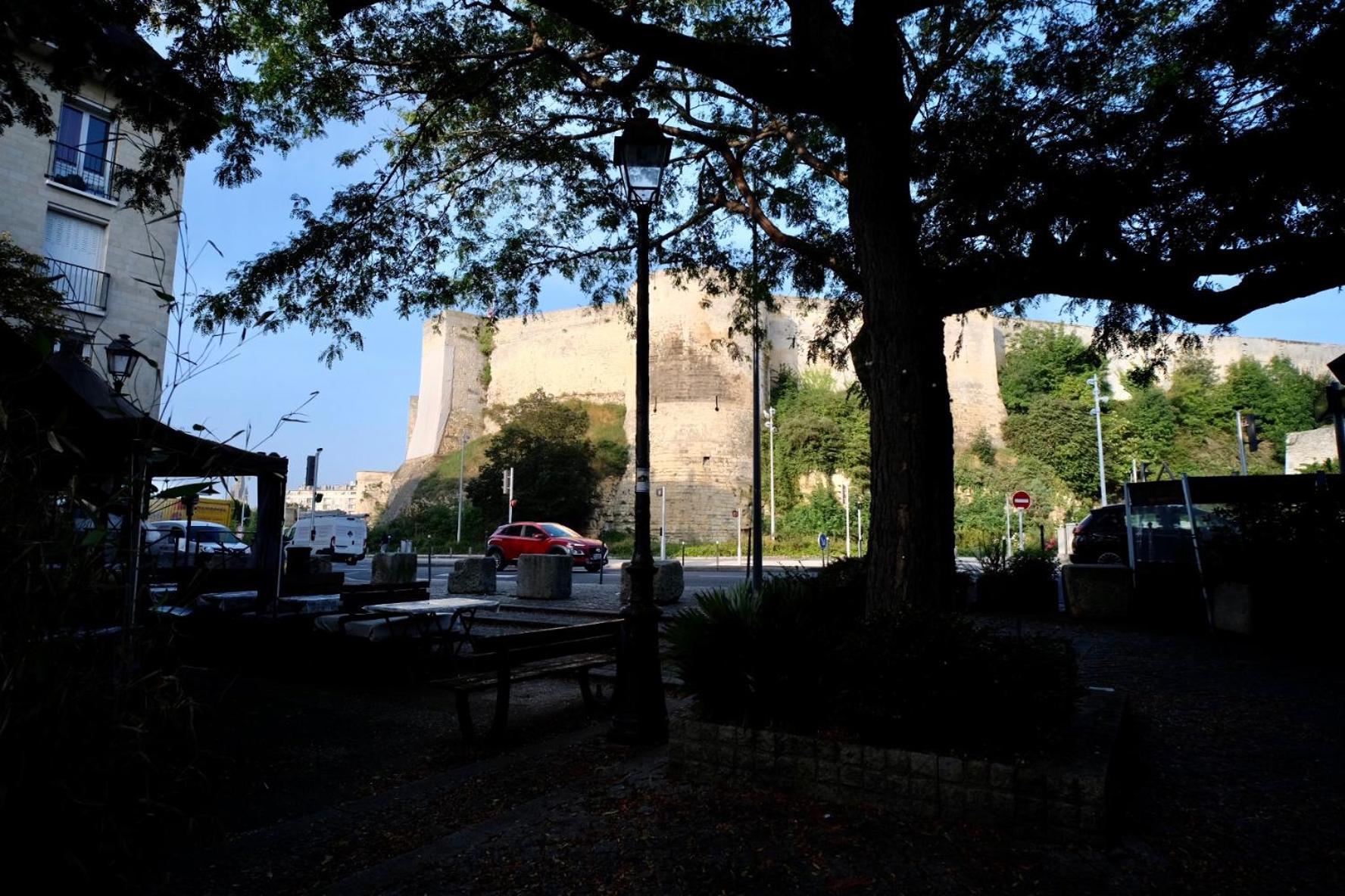 Le Perroquet Fringant, Rue Pietonne Et Quartier Historique Caen Exterior foto